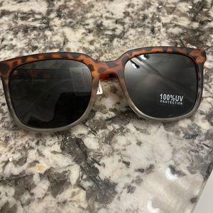 Animal print, sunglasses